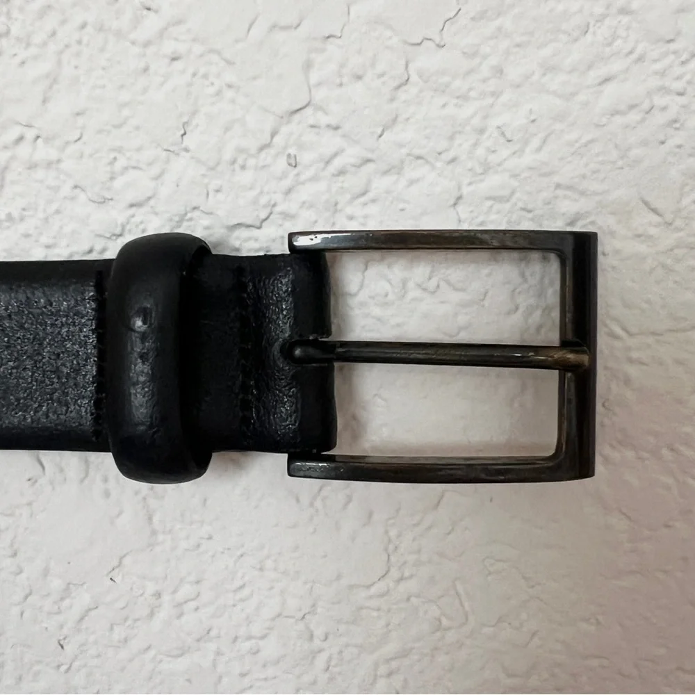 Italian leather men’s silver tone square buckle black leather belt